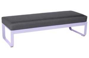 Tmavě šedá čalouněná lavice Fermob Bellevie 148 cm s fialovou podnoží