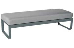 Šedá čalouněná lavice Fermob Bellevie 148 cm se šedou podnoží