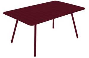 Třešňově červený kovový stůl Fermob Luxembourg 165 x 100 cm