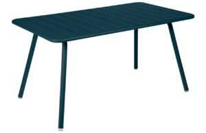 Modrý kovový stůl Fermob Luxembourg 143 x 80 cm