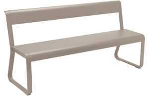 Muškátově šedá kovová lavice s opěrkou Fermob Bellevie 161 cm