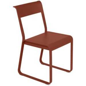 Zemitě červená kovová zahradní židle Fermob Bellevie